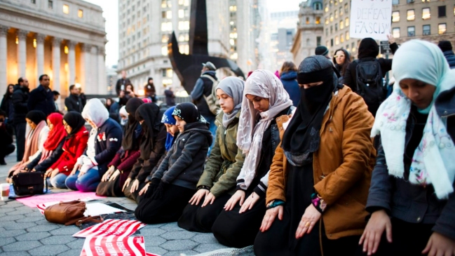Crímenes de odio contra musulmanes en EE.UU. suben casi un 600 por ciento en tres años