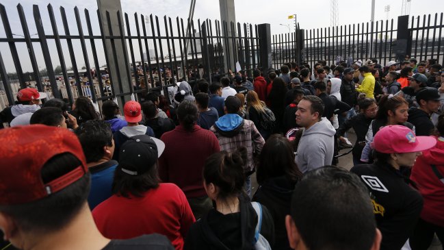 Intendencia determinó que venta de entradas para el Colo Colo-Antofagasta será solo por internet