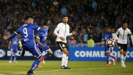 Felipe Mora marcó de cabeza ante Corinthians