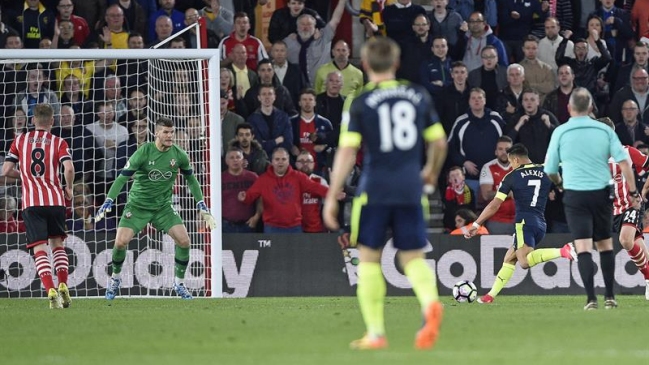 Arsenal visita a Southampton en duelo pendiente de la Premier League inglesa