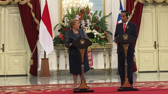 Bachelet se reunió con su par indonesio con miras a mejorar relación comercial
