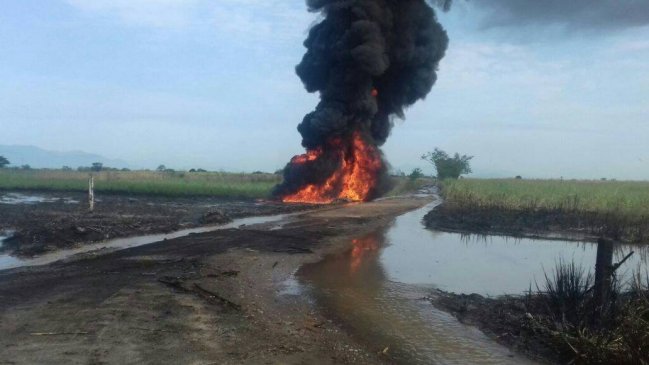 Al menos cuatro personas murieron en explosión de ducto petrolero en México