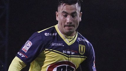 Meneses enganchó dentro del área y conquistó un doblete para Universidad de Concepción