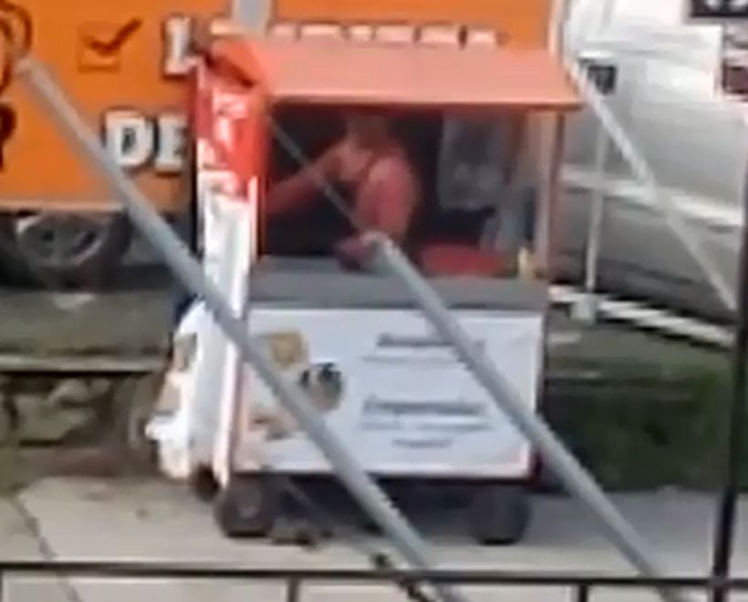 Retiran carro de sopaipillas tras denuncia de sexo en Puerto Montt