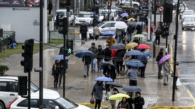 Enel activa estado de alerta preventiva por lluvias en la Región Metropolitana