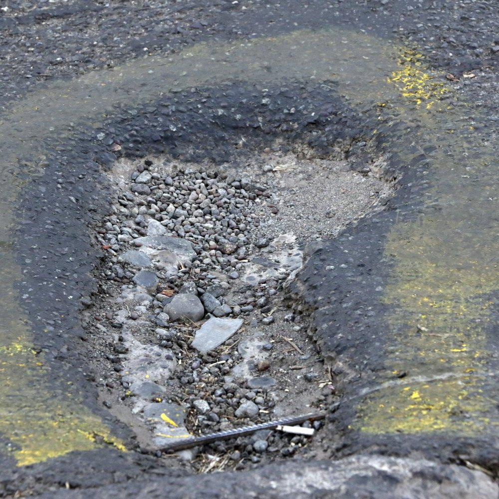 Municipio de La Serena deberá pagar indemnización por auto que cayó a hoyo