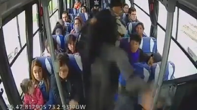 Adulto mayor sufrió brutal agresión en un microbús en Concepción