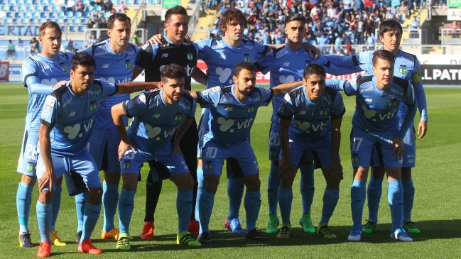 Hinchas de O'Higgins se manifestaron con dureza en contra del equipo en el Monasterio Celeste