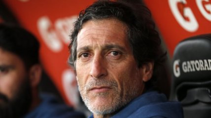 La furia de los hinchas de la UC contra Mario Salas tras la eliminación en Copa Libertadores