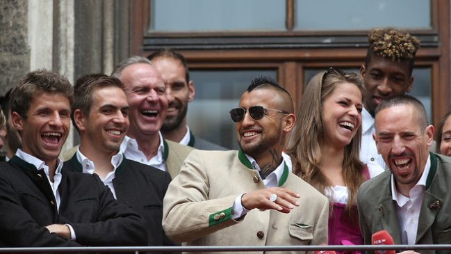 Franck Ribery se burló de Arturo Vidal por foto del recuerdo