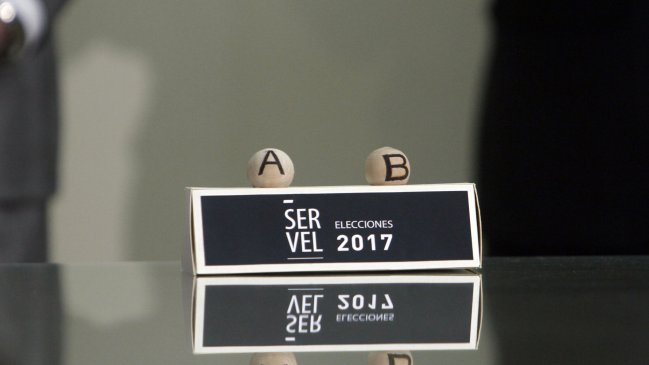 Primarias: Servel sorteó el orden en el que irán los pactos en la papeleta
