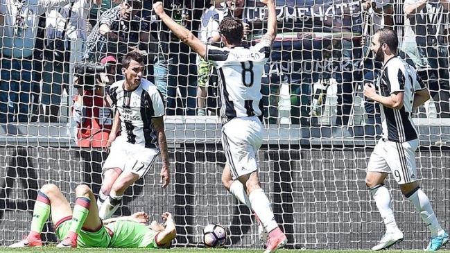 Juventus venció a Crotone y aseguró su sexto Scudetto consecutivo