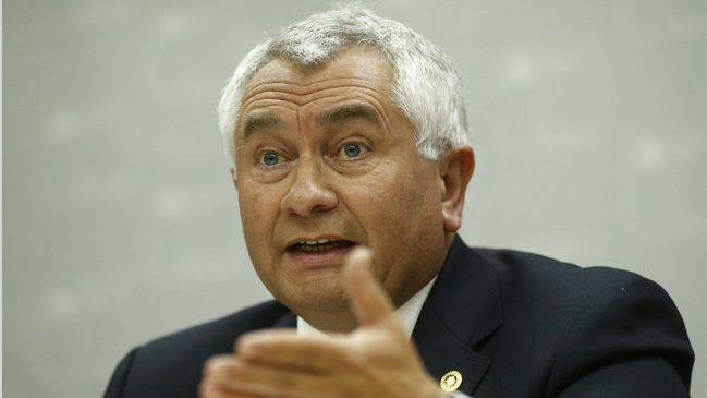 Colegio Médico: Nuevo Gobierno debe reformar el sistema público que no da para más