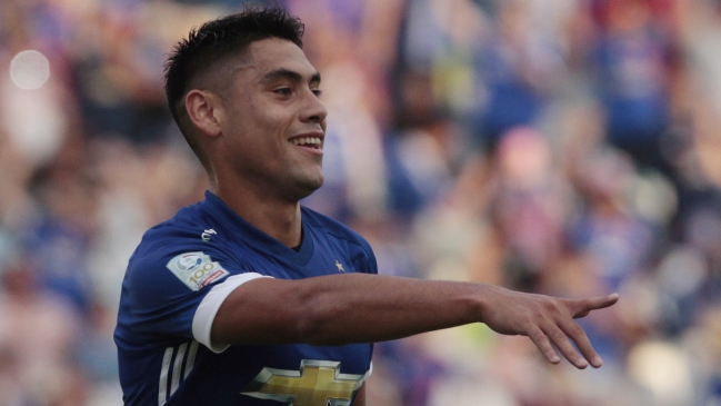 Felipe Mora destaca en la nómina de jugadores locales para la Copa Confederaciones