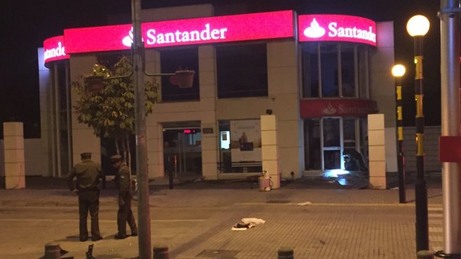 Carabineros indaga robo frustrado al interior de sucursal bancaria en La Reina