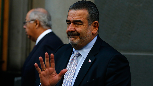 Ahora sí: Andrónico Luksic inaugura su cuenta en Facebook