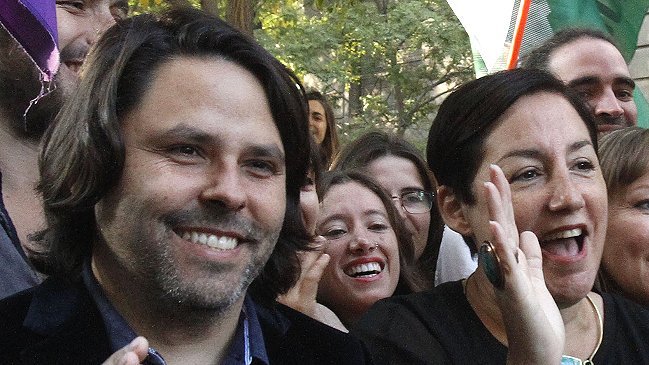 Beatriz Sánchez y Alberto Mayol alistan primer debate televisivo