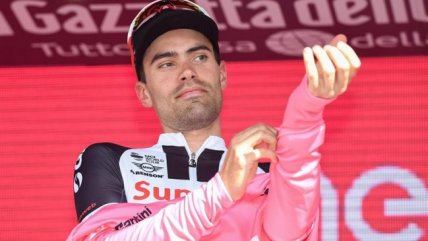   Tom Dumoulin tuvo un inoportuno contratiempo en el Giro de Italia 