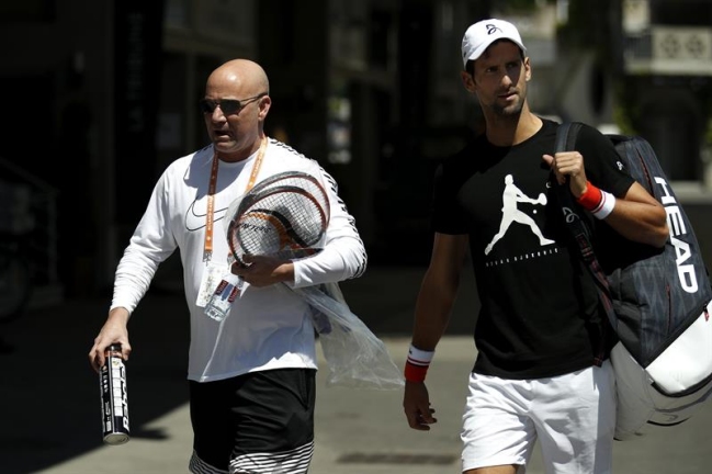 Djokovic tuvo su primer entrenamiento con Andre Agassi