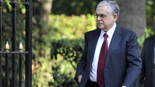 Ex jefe de Gobierno griego resultó herido tras explosión en vehículo