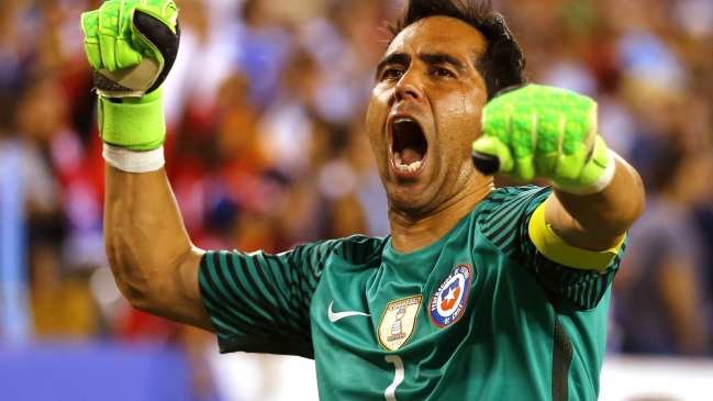 Claudio Bravo: Debemos pensar en prepararnos y hacer las cosas bien en la Confederaciones
