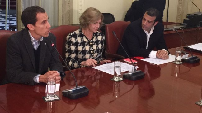 Municipalidades de Santiago crearon la 