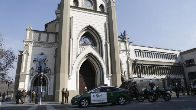 Joven fue detenido por rayar Iglesia de la Gratitud Nacional