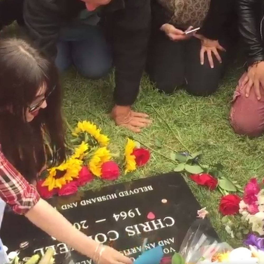 Estrellas de la música y el cine despidieron a Chris Cornell