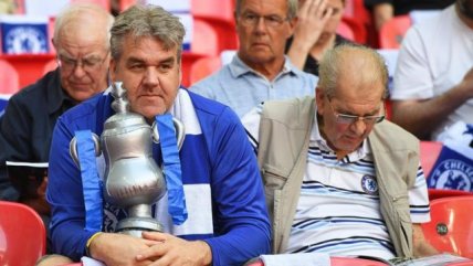   El emotivo minuto de silencio por el atentado de Manchester en Wembley 