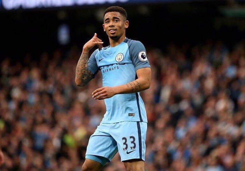 Gabriel Jesus sacó aplausos en redes sociales al subir fotos de su infancia
