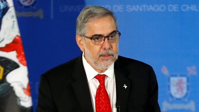 Rector de la Usach anunció querella por manifestación en que estuvo retenido