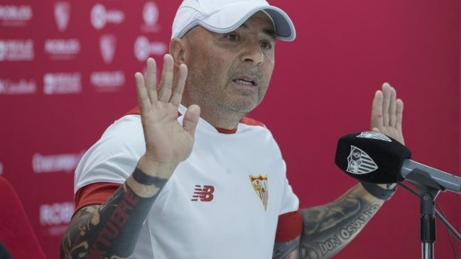 Diferencias de último minuto alargan negociación entre Sampaoli y AFA