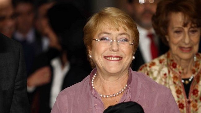 Presidenta Bachelet enfrenta Cuenta Pública con su mejor aprobación en dos años