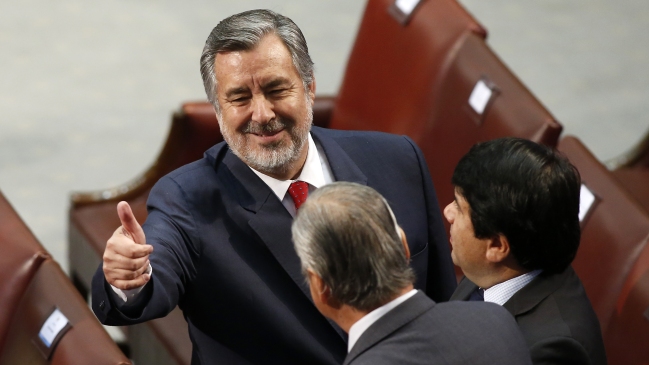 Senador Guillier: Si hay unidad entre nosotros le vamos a ganar a Piñera