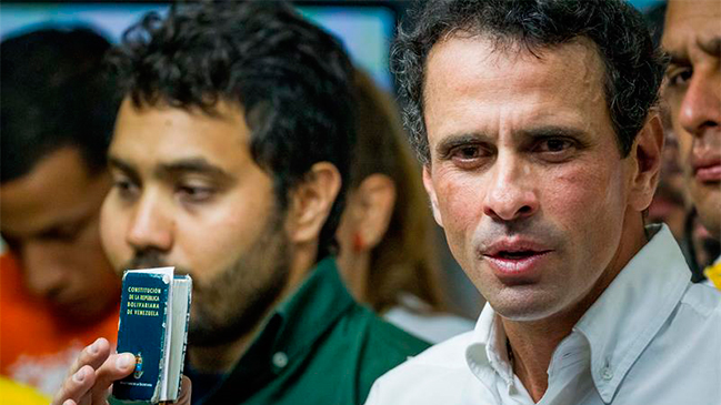 Venezuela: Supremo emplaza a Capriles y amenaza con llevarlo a prisión