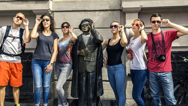 Empresa ofrece sueldo de casi dos millones de pesos al mes por viajar