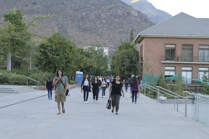 Universidad de Los Andes recibirá a dos alumnos de la Arcis