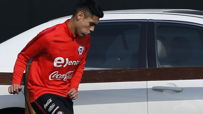 Felipe Mora arriesga su presencia en la Copa Confederaciones