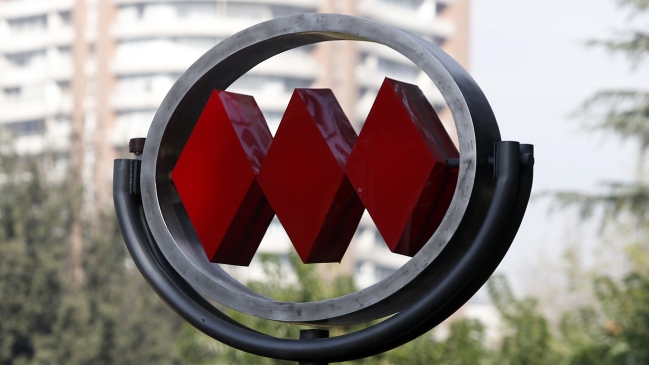 En libertad quedaron jóvenes que rayaron vagones de Metro en Quinta Normal