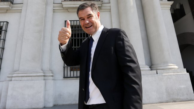 Analista político: Ossandón le haría más daño a Piñera en primera vuelta