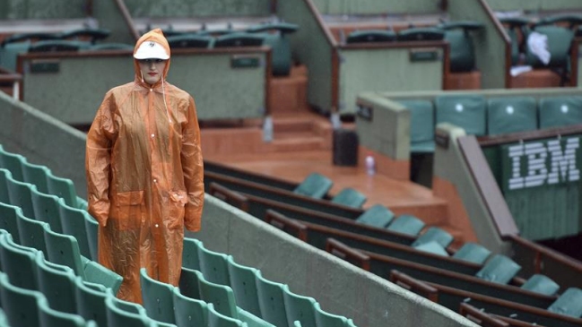 La lluvia obligó a suspender partidos en Roland Garros