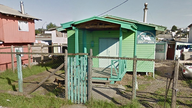 Carabineros ebrios chocaron con cerca de club de rehabilitación para alcohólicos