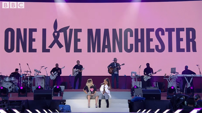 Manchester honra a las víctimas del terrorismo con un simbólico concierto