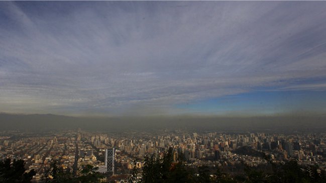 Intendencia Metropolitana decretó alerta ambiental para este lunes en Santiago