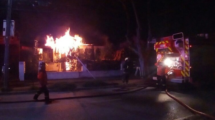 Un incendio dejó un hombre fallecido en Quilpué