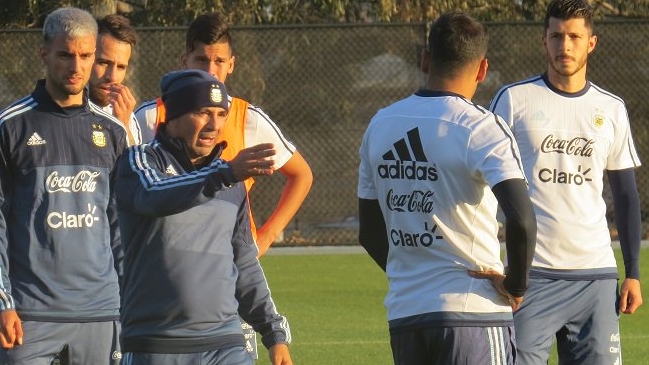 Sampaoli entregó instructivo para que los periodistas entiendan las prácticas de Argentina