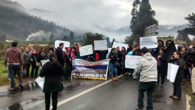 Manifestantes se tomaron la ruta de acceso norte a Contulmo