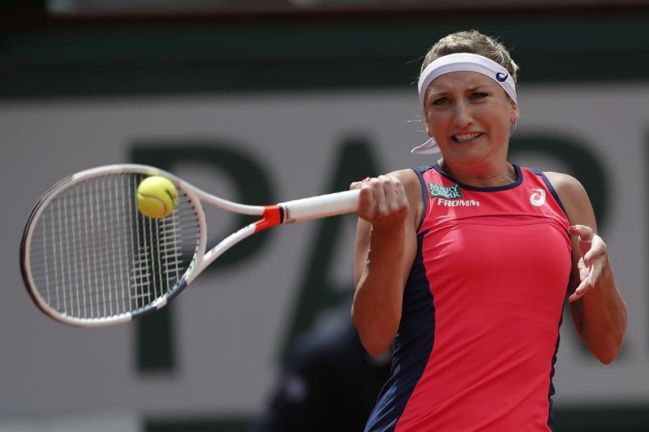 Bacsinszky y Ostapenko avanzaron a semifinales en la lluviosa jornada de Roland Garros