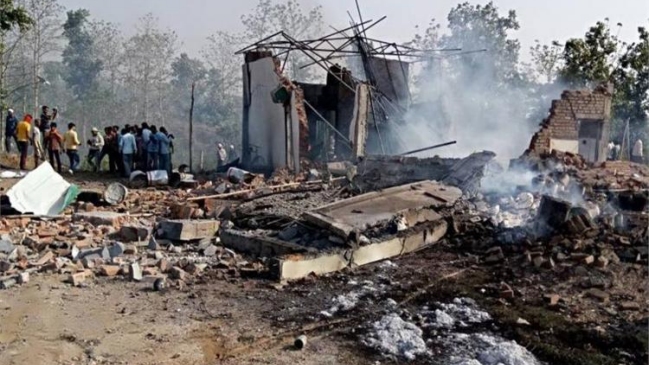 Explosión en fábrica de petardos dejó al menos 20 muertos en India