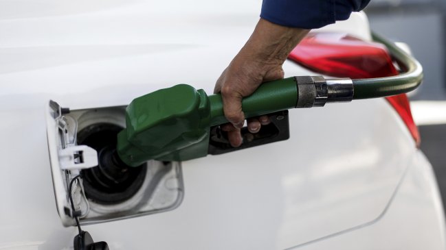 Bencinas registrarán una variación mixta este jueves